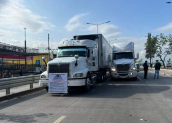 Segob acuerda ruta de atención con transportistas y AMOTAC descarta bloqueos carreteros
