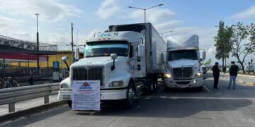 Segob acuerda ruta de atención con transportistas y AMOTAC descarta bloqueos carreteros
