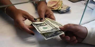 Remesas mantienen crecimiento en 2026 pese a menor número de envíos; aumentan montos transferidos