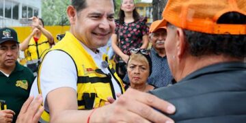 Convoca gobernador Armenta Mier a organización vecinal para rehabilitación de accesos a colonias