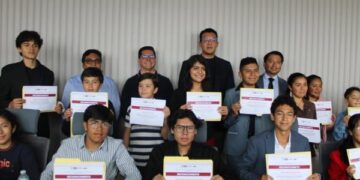 Jóvenes poblanos representarán a México en competencia internacional de matemáticas en Singapur