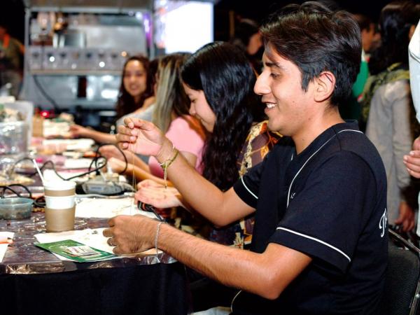 Emprendimiento y riqueza comunitaria estatal, mediante “Talleres con Amor” en CONCAFÉ 2026