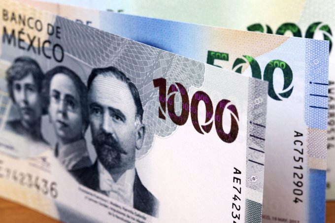 Hacienda elimina vencimientos clave de deuda en dólares mediante una operación de refinanciamiento