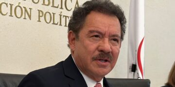 Morena rechaza versión sobre cancelación de visa a Adán Augusto; Ignacio Mier exige pruebas