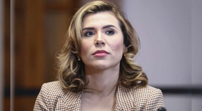 Nuevas filtraciones apuntan a que Marina del Pilar recurrió a un exagente del FBI como asesor