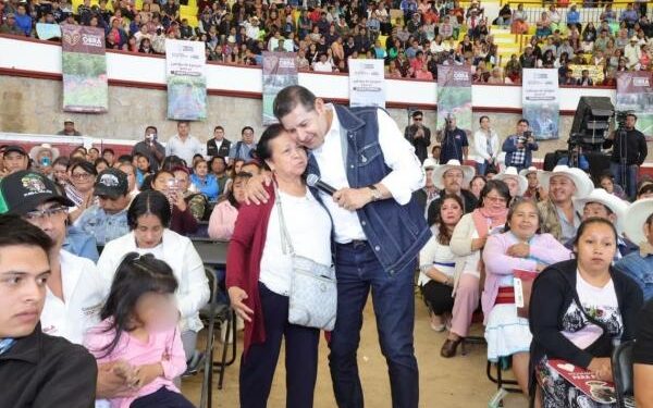 Gobierno estatal transforma en grande el campo de la Sierra Norte