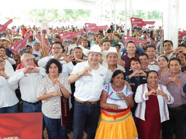 Obra pública, apoyo al campo y riqueza comunitaria para la Sierra Norte: Armenta Mier