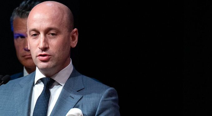Stephen Miller afirma que cárteles mexicanos representan una amenaza para la seguridad y la democracia