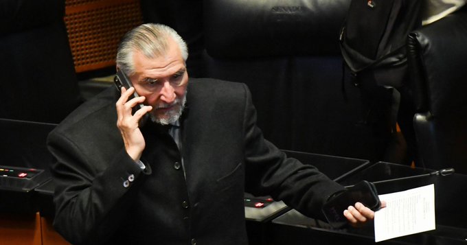 Adán Augusto evita responder sobre su visa de Estados Unidos durante su regreso al Senado