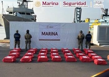 Golpe al narcotráfico en Chiapas: Marina decomisa 1.2 toneladas de cocaína y captura a ocho presuntos traficantes