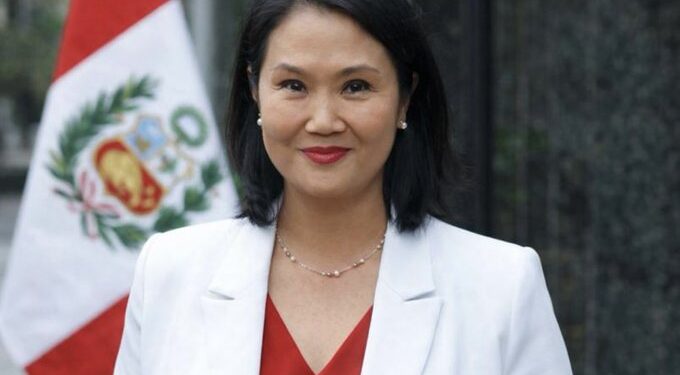 Keiko Fujimori es proclamada presidenta electa de Perú; asumirá el poder tras una reñida elección