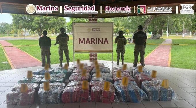 Aseguran más de una tonelada de cocaína en buque mercante en Lázaro Cárdenas; decomiso supera los 250 mdp