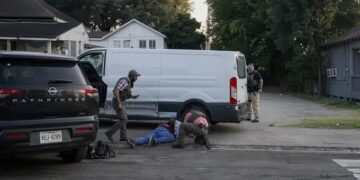 Mexicano muere por disparos de un agente de ICE durante operativo de detención en Houston