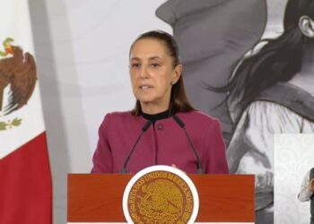 Sheinbaum responde a Milei, defiende la democracia y anuncia revisión nacional a escuelas militarizadas