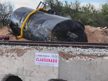 Semarnat y Profepa ordenan a Ferromex reparar daños por derrame químico en Sonora
