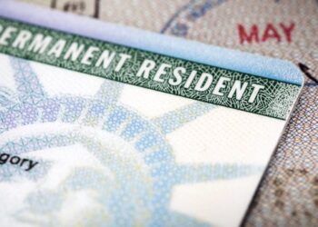 Regresa la política de ‘carga pública’: Trump modifica condiciones para obtener residencia en EE.UU.