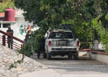 Fuerte operativo en sede del PRI en Guerrero tras el hallazgo de dos granadas