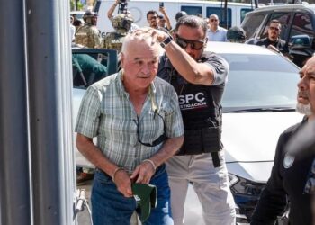 Sheinbaum rechaza persecución política contra Ruffo; FGR sostiene que existen “muchísimas pruebas” por caso de huachicol fiscal