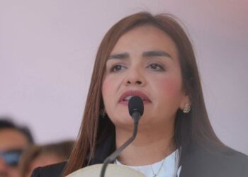 Gobierno federal asigna 60 escoltas a Grecia Quiroz; Ramírez Bedolla confirma operativo de seguridad