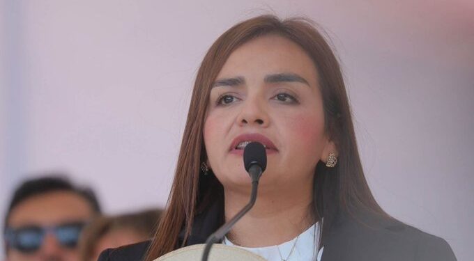Gobierno federal asigna 60 escoltas a Grecia Quiroz; Ramírez Bedolla confirma operativo de seguridad