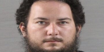Acusan en Texas a cuatro personas por presunto tráfico de armas para el Cártel de Sinaloa