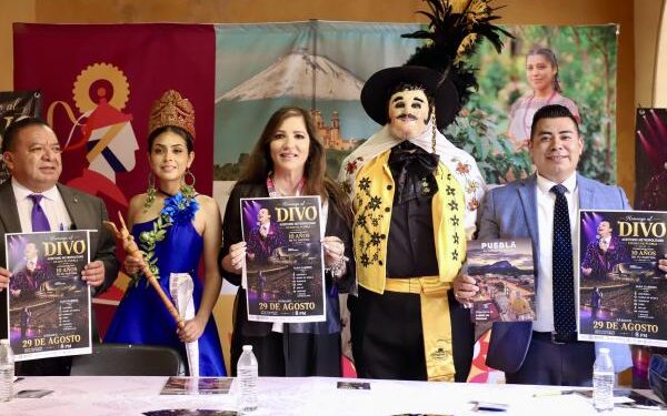Con concierto en Auditorio Metropolitano, Puebla recuerda a Juan Gabriel