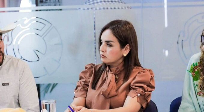 Fiscalía de Michoacán insiste: pide a Grecia Quiroz entregar los celulares de Carlos Manzo