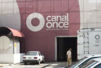 Recuperan Canal Once; Gobierno revisa daños al acervo y mantiene diálogo con estudiantes