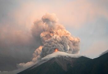 Crece la emergencia en Guatemala; continúan las evacuaciones por actividad volcánica