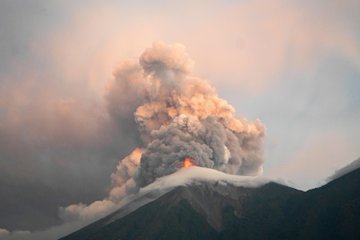Crece la emergencia en Guatemala; continúan las evacuaciones por actividad volcánica