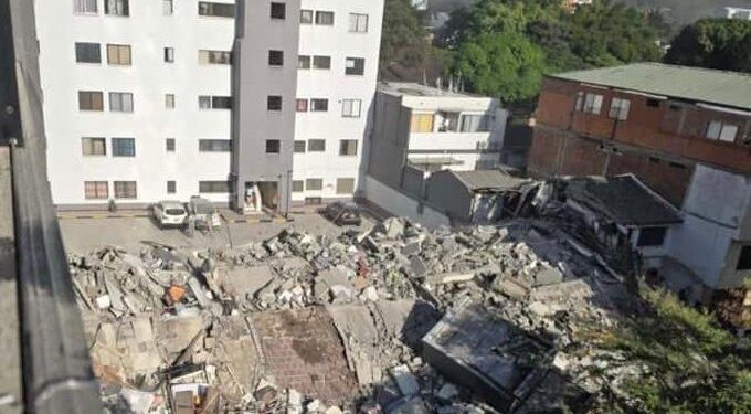 Terremoto de 7.4 deja una estela de destrucción en Colombia; reportan 111 fallecidos