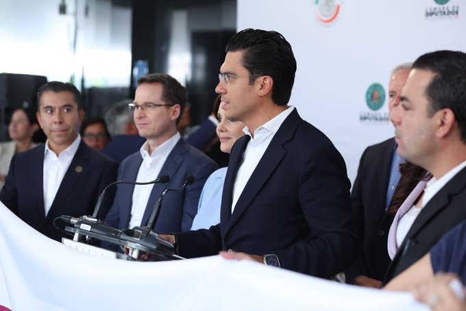 PAN propone que las réplicas se transmitan en las mismas condiciones que la mañanera
