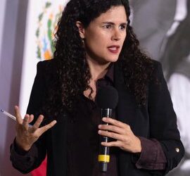 Luisa Alcalde revela supuesto entramado digital contra la 4T; oposición rechaza señalamientos