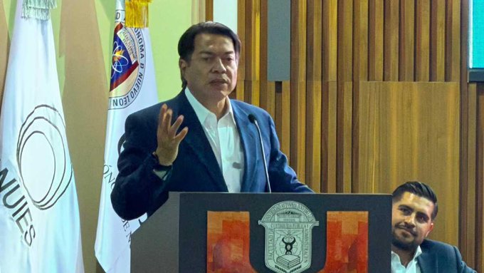 SEP abre debate nacional sobre celulares, redes sociales e inteligencia artificial en escuelas