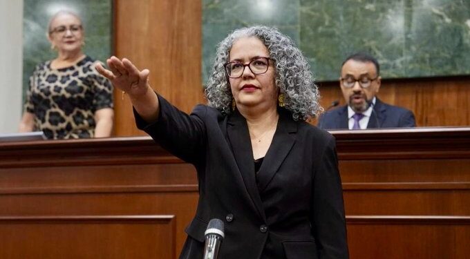 Graciela Domínguez asume como gobernadora interina de Sinaloa tras licencia de Rocha Moya