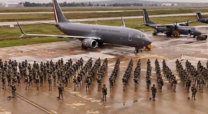 Sedena envía 300 militares a Sinaloa en medio del cambio de gobierno y la ola de violencia