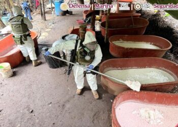 Desmantelan posible laboratorio clandestino en Acámbaro y aseguran toneladas de sustancias