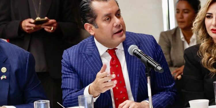 Gutiérrez Luna acusa a Cabeza de Vaca de iniciar actividad ilícita ligada al huachicol en Tamaulipas