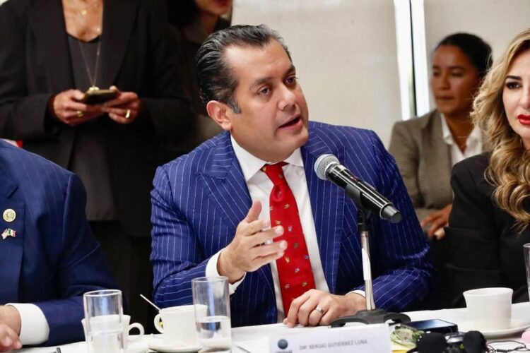 Gutiérrez Luna acusa a Cabeza de Vaca de iniciar actividad ilícita ligada al huachicol en Tamaulipas