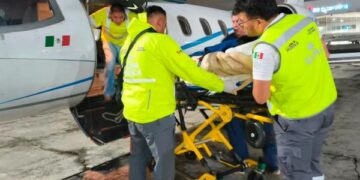 Gobierno estatal garantiza atención médica especializada a joven repatriado de Estados Unidos