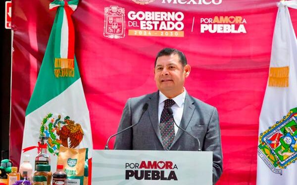 Gobierno Estatal transforma campo poblano con maquinaria, valor agregado y riqueza comunitaria