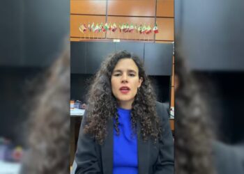 Luisa María Alcalde niega “lista negra” y explica señalamiento a periodistas y medios