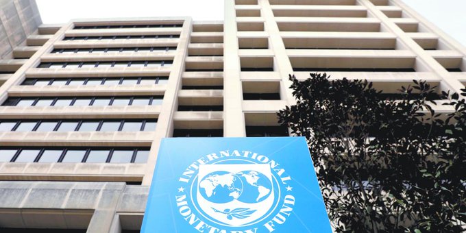 FMI advierte mayores riesgos para la economía mundial por deuda, inflación y energía