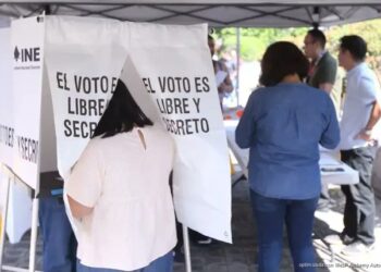 Elecciones de 2027: Sheinbaum considera excesivo el presupuesto solicitado por el INE