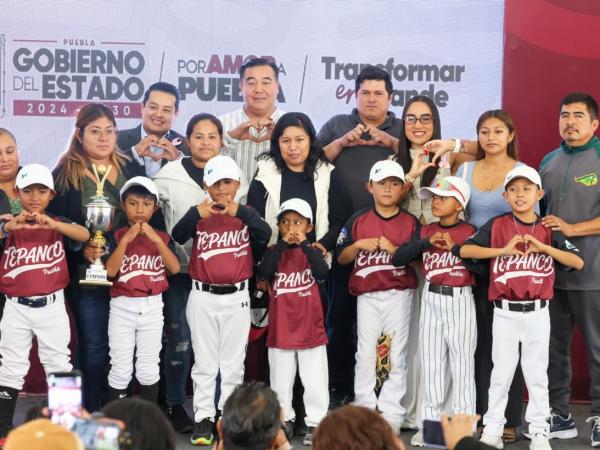 Béisbol y voleibol fortalecen el talento deportivo de las juventudes poblanas