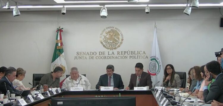 Senado analiza reforma sobre memes, parodias e identidad gráfica gubernamental