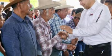 El Gobierno Estatal acerca obra comunitaria y apoyos al campo para transformar comunidades poblanas.