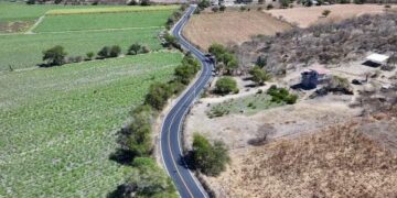 Gobierno Estatal transforma conectividad regional mediante recuperación carretera en la Mixteca.