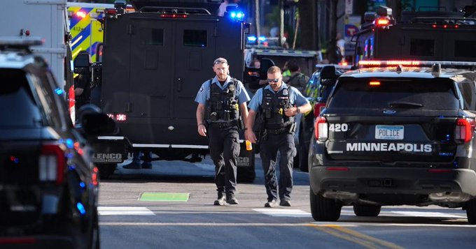 Ataque armado en Mineápolis deja un muerto y seis heridos, entre ellos dos policías