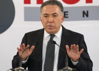 Senado oficializa salida de Enrique Inzunza de Morena; queda como senador sin partido